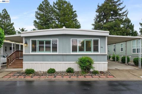 3231 Vineyard Ave., #94 Pleasanton CA 94566