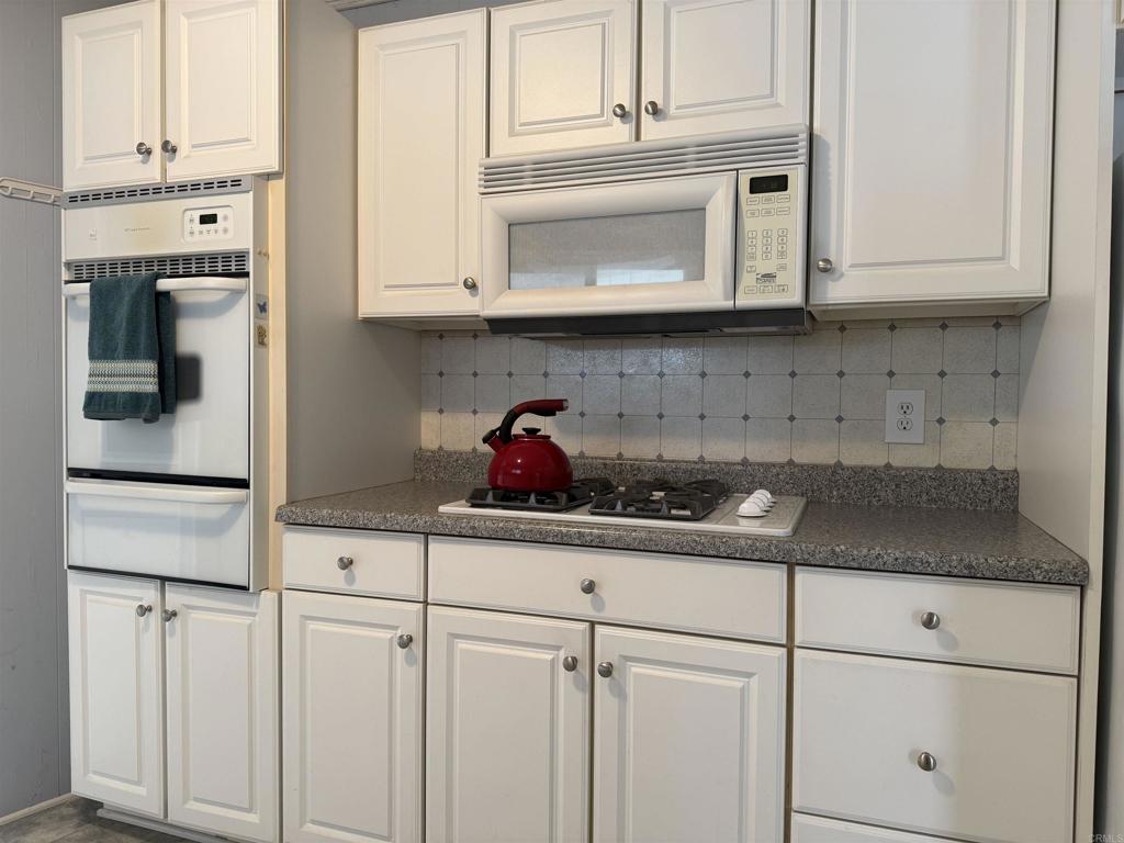 200 N El Camino Real 150