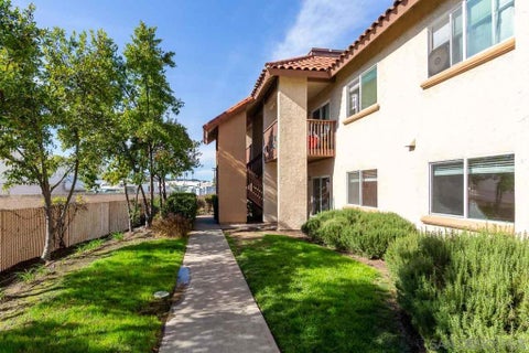Photo of 174 Chambers St St #1, El Cajon, CA 92020 (MLS # 260022968SD)