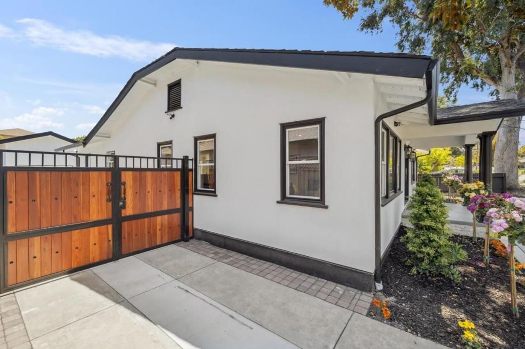 listing image 130724651436008247062