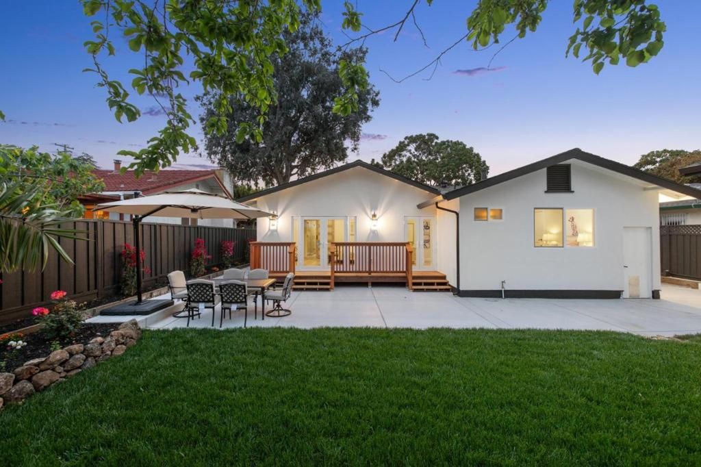 listing image 130724372589400939883
