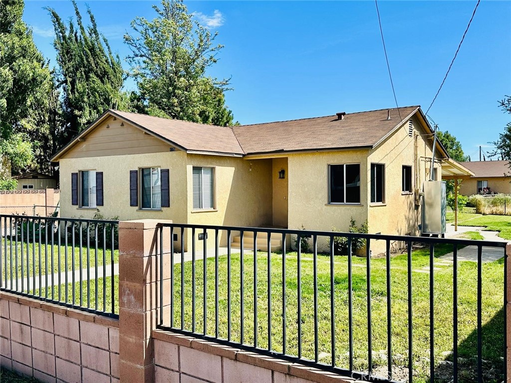 /1377 N Sunflower Avenue