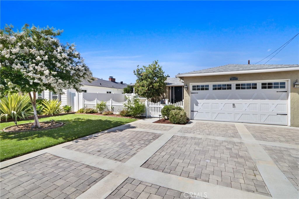 1015 E Elm Street