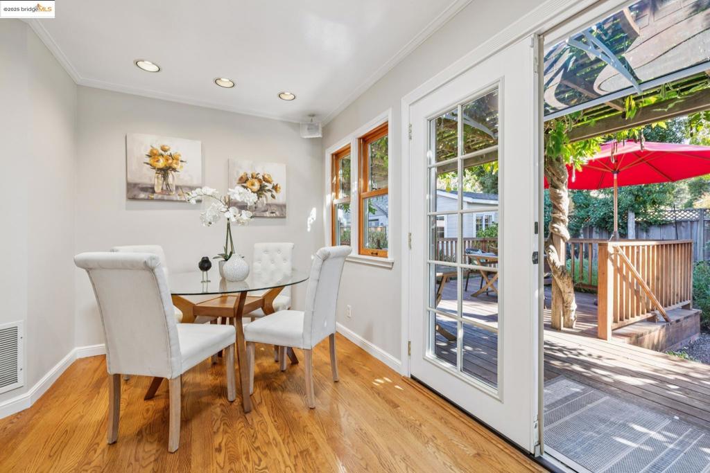 SHEFFIELD VILLAGE - Residential