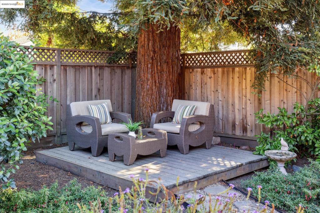 SHEFFIELD VILLAGE - Residential