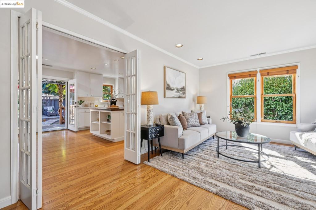 SHEFFIELD VILLAGE - Residential