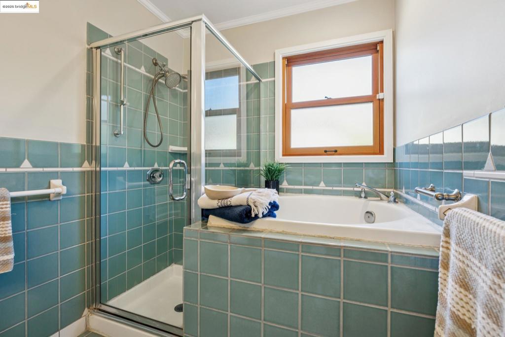 SHEFFIELD VILLAGE - Residential