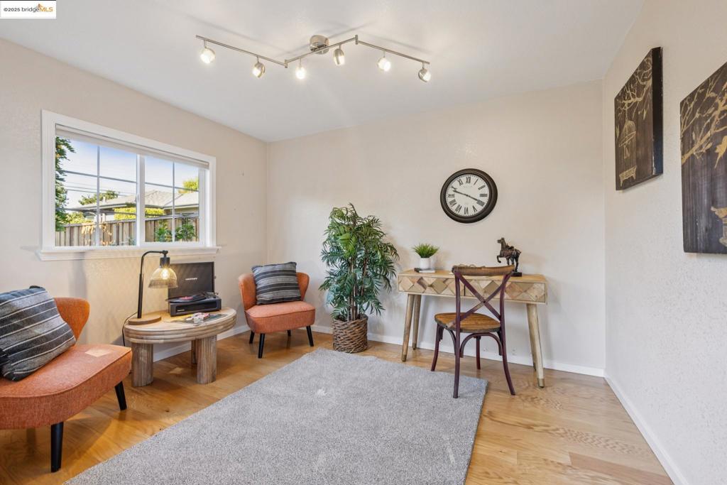 SHEFFIELD VILLAGE - Residential