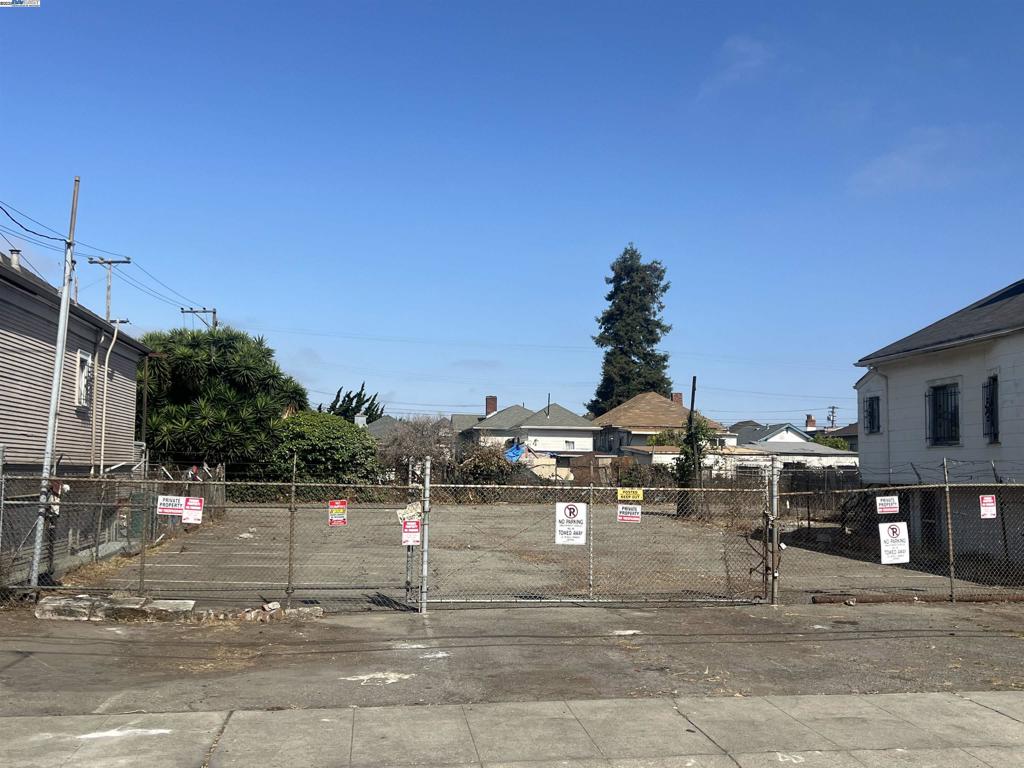 With a Walk Score of 96/100 in a neighborhood considered the 3rd most walkable neighborhood in the city of Oakland! Only 7 blocks from BART, this trio of parcels is considered a "Walker's Paradise" with "Excellent Transit" in a "Very Bikeable" community, per WalkScore. Invest now and reap the rewards! To be sold together with 1205 41st Ave. and 4016 E. 12th St. The AVM per RPR shows total value of $522,000 for all three lots. Seller will discount for all three parcels to be sold simultaneously.