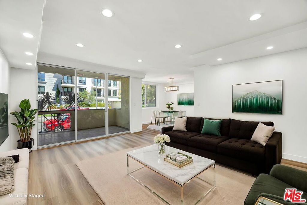 Photo of 11970 Montana Avenue #110, Los Angeles, CA 90049 (MLS # 26859811)