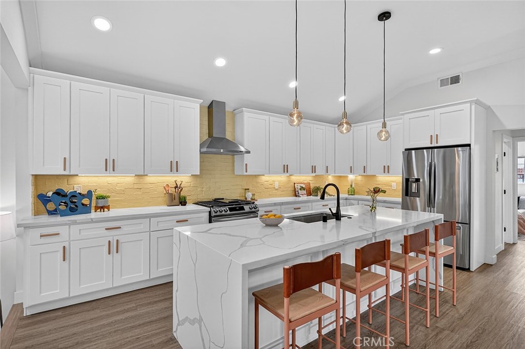 4245 E Colorado