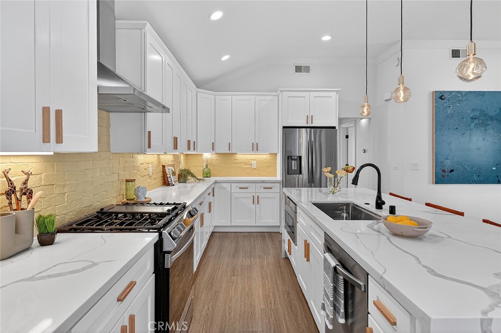 4245 E Colorado