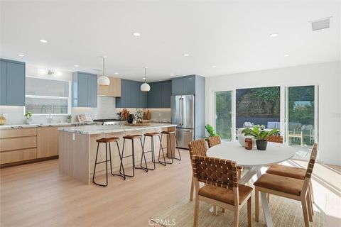 Tiny photo for 205 Vista Del Parque, Redondo Beach, CA 90277 (MLS # PW25249483)