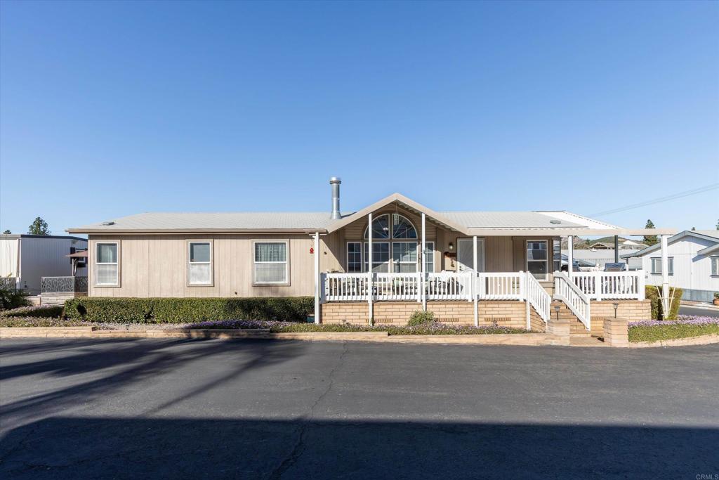 525 W El Norte Pkwy 116