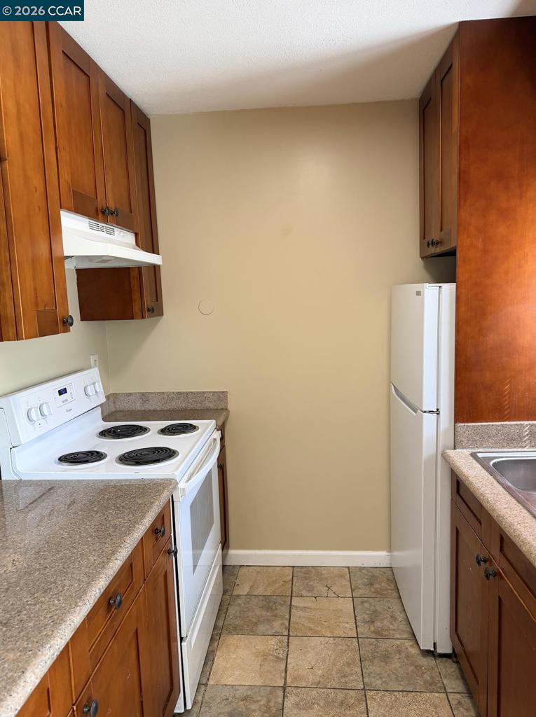 2118 Peppertree Way 4