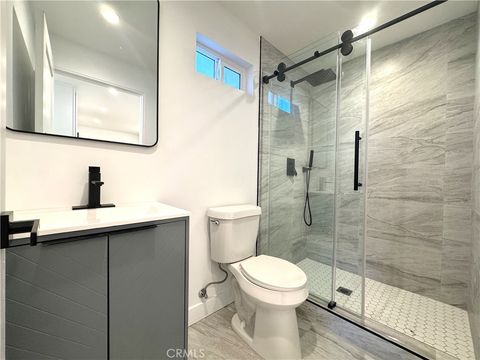 Photo of 6860 Aura Avenue, Reseda, CA 91335 (MLS # SR25275495)