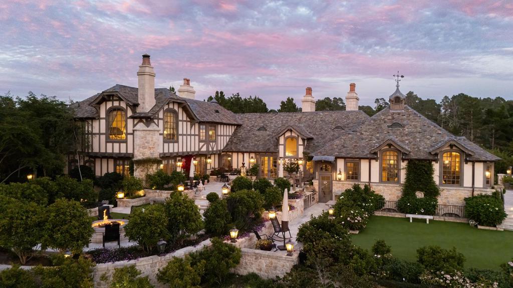 2 La Pradera Lane