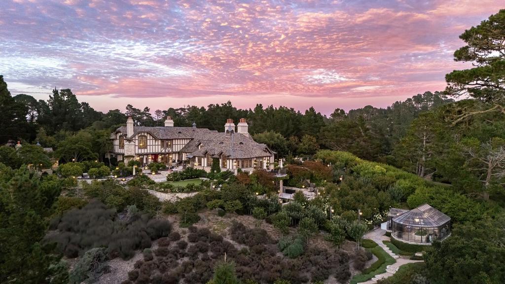 2 La Pradera Lane