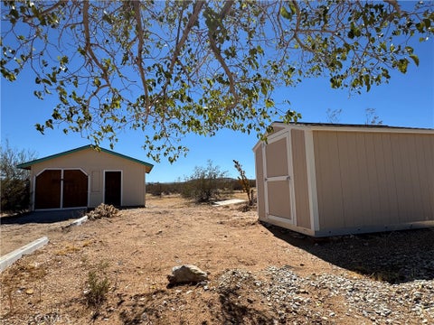 Photo of 382 Bowman Trail, Landers, CA 92285 (MLS # JT26003308)