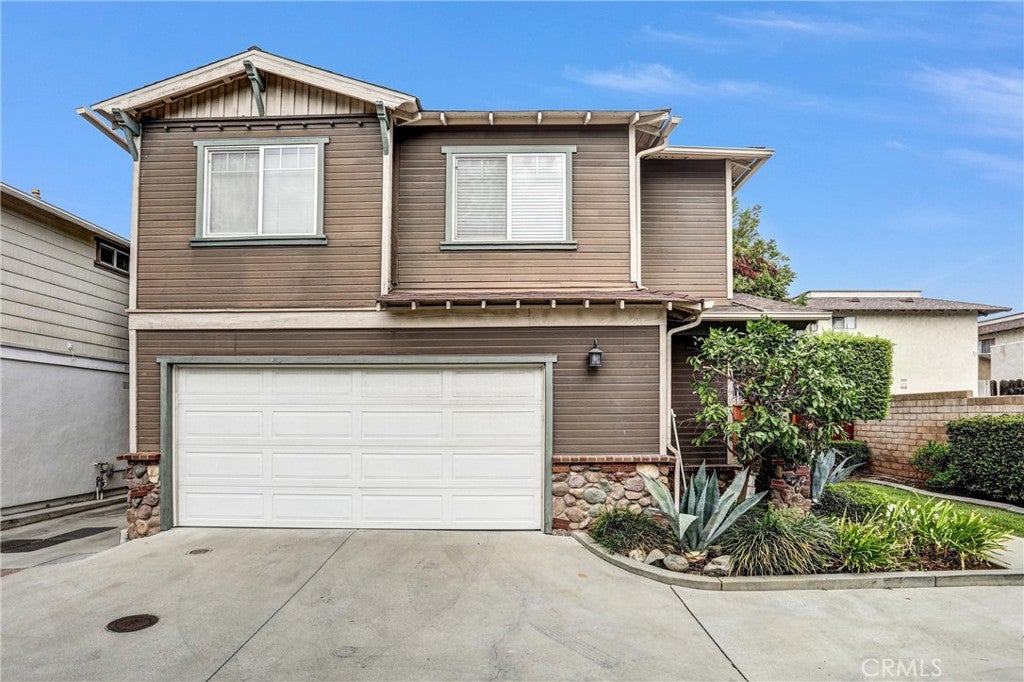 214 Violet Avenue F