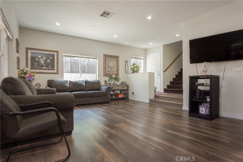12600 San Fernando 121