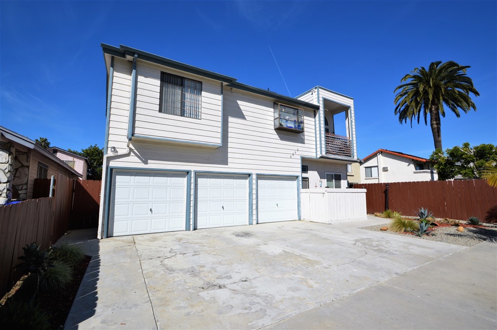 A beautiful 2BR/2BA condo in University Heights with a split bedroom floor plan, tons of natural light and high ceilings. Enclosed foyer patio at entrance. Gated patio connected to master bedroom. Stackable washer and dryer. Spacious 1 car garage with direct access to the unit and storage area. Close to shopping on Adams Ave. A Must See!!! Neighborhoods: University Heights Equipment: Dryer, Range/Oven, Washer Other Fees: 0 Sewer: Sewer Connected Topography: LL