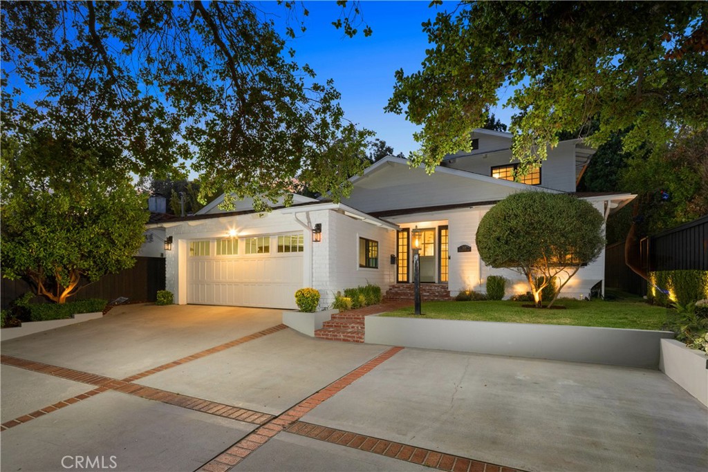 589 W Grandview Avenue