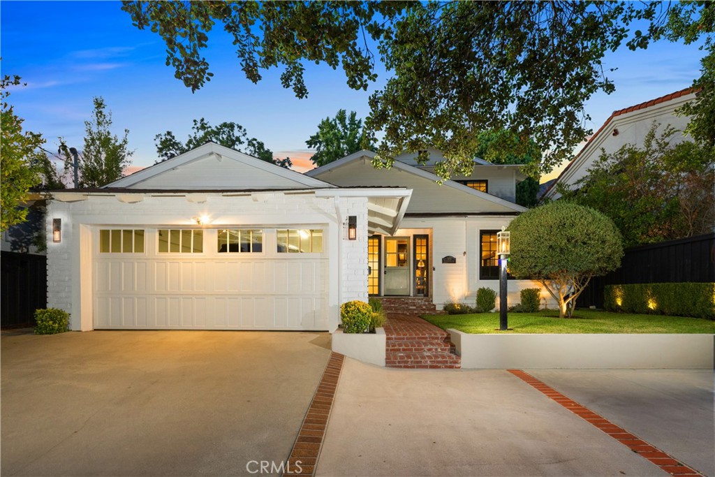 589 W Grandview Avenue