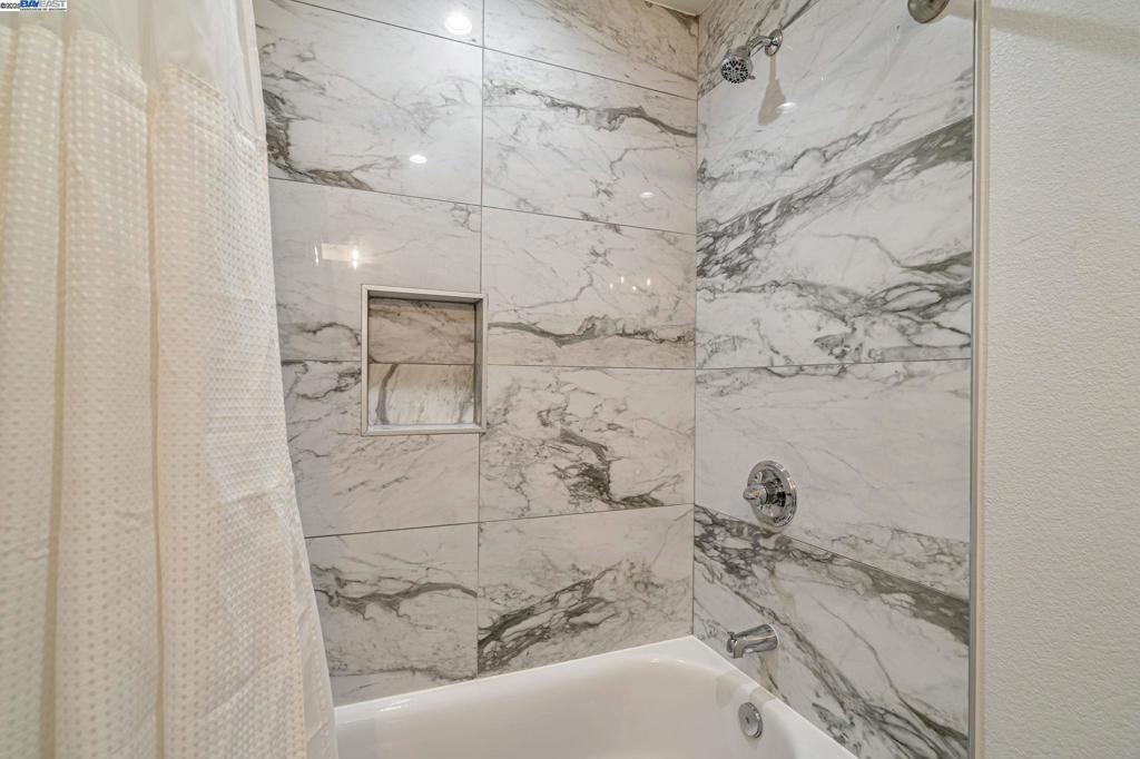 WEST SIDE DUBLIN - Residential