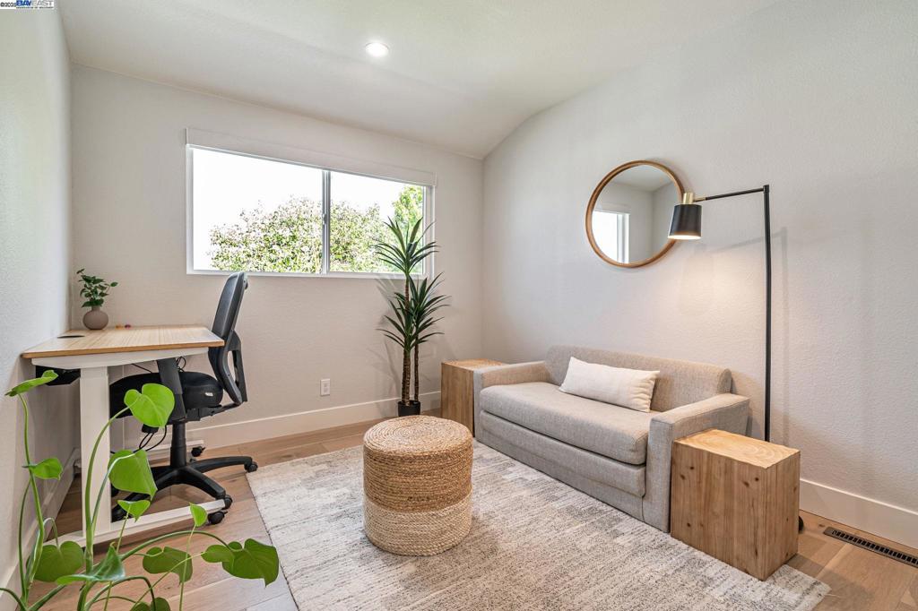 WEST SIDE DUBLIN - Residential
