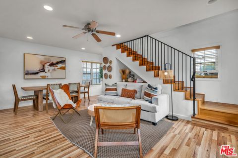 Photo of 58 Sunset Avenue, Venice, CA 90291 (MLS # 25595355) Photo of 58 Sunset Avenue, Venice, CA 90291 (MLS # 25595355)