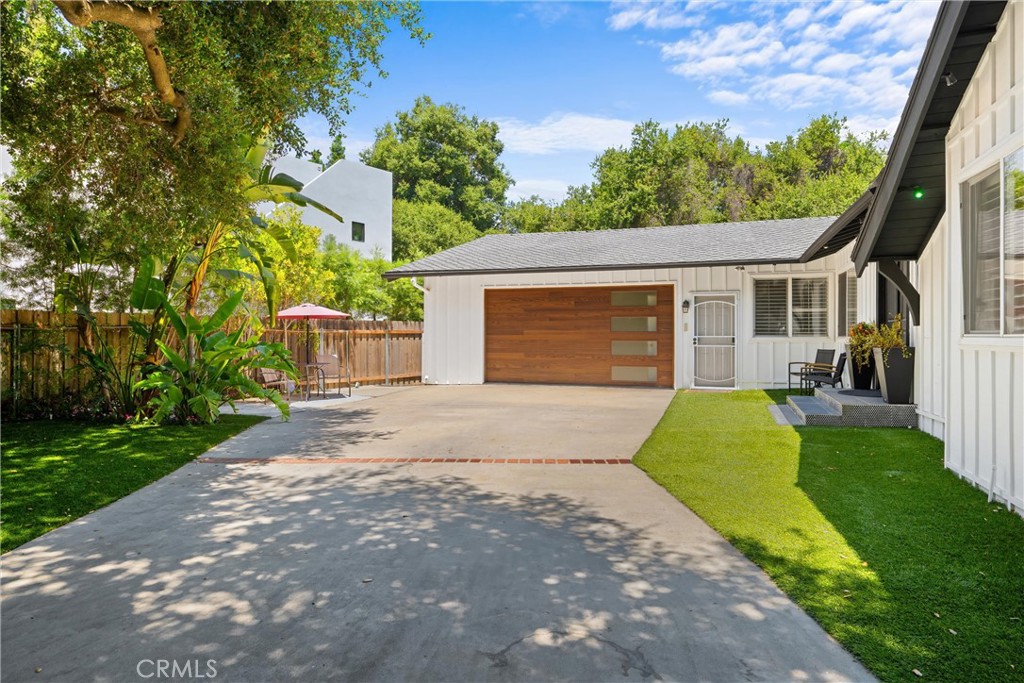 Best deal in Calabasas – check the comps!
4 bedrooms (3 + large office/play/game room) & 3 bathrooms
Recently remodeled, move-in ready
Spacious, mostly flat lot with ADU potential & room for pool
Chef’s kitchen w/ custom cabinets & premium appliances
Heated bathroom floors, hardwood-style flooring, recessed LED lighting, central vacuum
Smart home: app-controlled gate, cameras, sprinklers, HVAC, lighting
Fully fenced & gated with intercom access & 50A 240V EV charger
Seller may carry financing and/or offer a rate buydown, and will buy a home warranty for the buyer
Zoned for Las Virgenes Unified School District
Peaceful cul-de-sac location just 17 minutes to the beach
Close to shopping, dining & houses of worship (nearby Chabad & church)
The 3-car garage is converted to a play area/office/studio with no permit; a 2-car garage is on the other side of the house. Pictures with furniture are virtual only. Check the attached Virtual tour and site at the address.