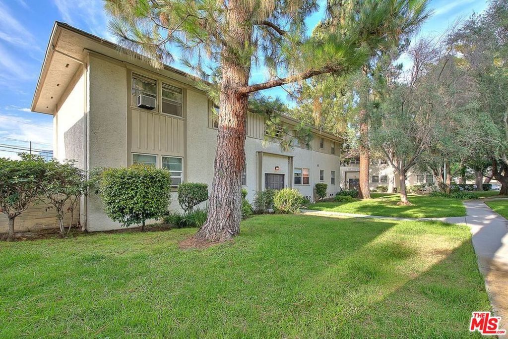 Photo of 5815 Bowcroft Street #4, Los Angeles, CA 90016 (MLS # 25554463)