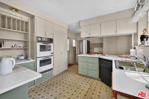 Tiny photo for 1005 Laurel Road, Santa Paula, CA 93060 (MLS # 26864107)