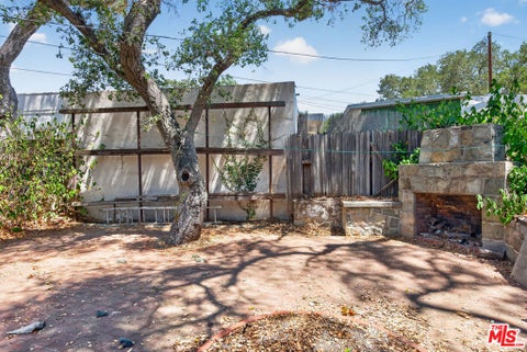 Tiny photo for 1005 Laurel Road, Santa Paula, CA 93060 (MLS # 26864107)
