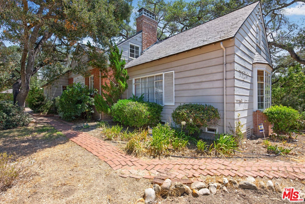 1005 Laurel Road