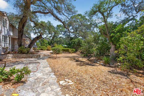 Tiny photo for 1005 Laurel Road, Santa Paula, CA 93060 (MLS # 26864107)