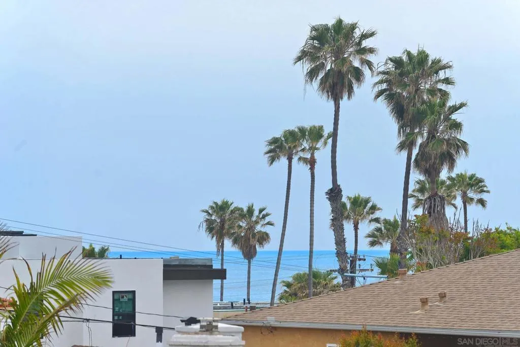 La Jolla, California 92037, United States, 3 Bedrooms Bedrooms, ,3 BathroomsBathrooms,Residential,Active,204311