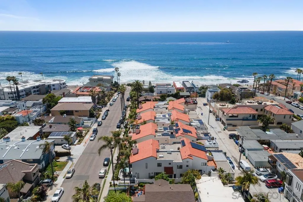 La Jolla, California 92037, United States, 3 Bedrooms Bedrooms, ,3 BathroomsBathrooms,Residential,Active,204311