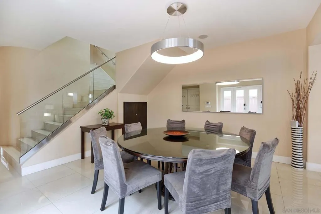 La Jolla, California 92037, United States, 3 Bedrooms Bedrooms, ,3 BathroomsBathrooms,Residential,Active,204311