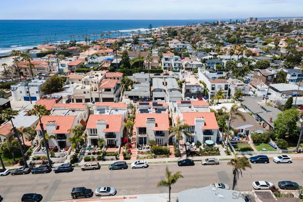 La Jolla, California 92037, United States, 3 Bedrooms Bedrooms, ,3 BathroomsBathrooms,Residential,Active,204311