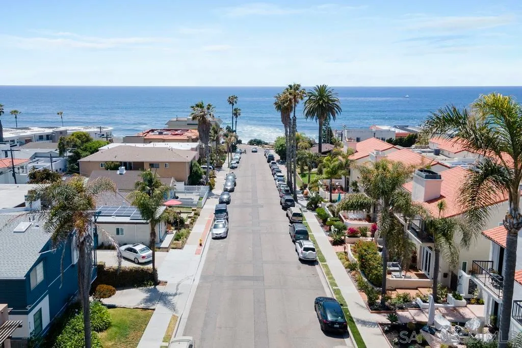 La Jolla, California 92037, United States, 3 Bedrooms Bedrooms, ,3 BathroomsBathrooms,Residential,Active,204311