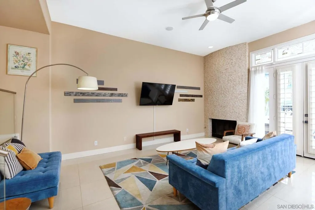 La Jolla, California 92037, United States, 3 Bedrooms Bedrooms, ,3 BathroomsBathrooms,Residential,Active,204311