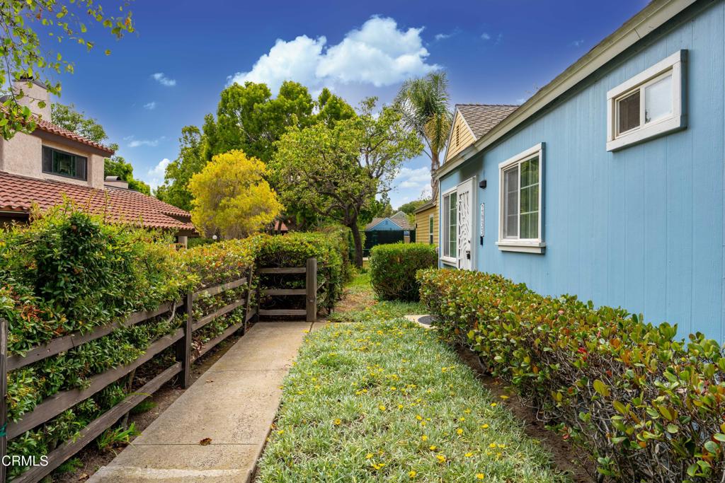 2633 Captains Avenue