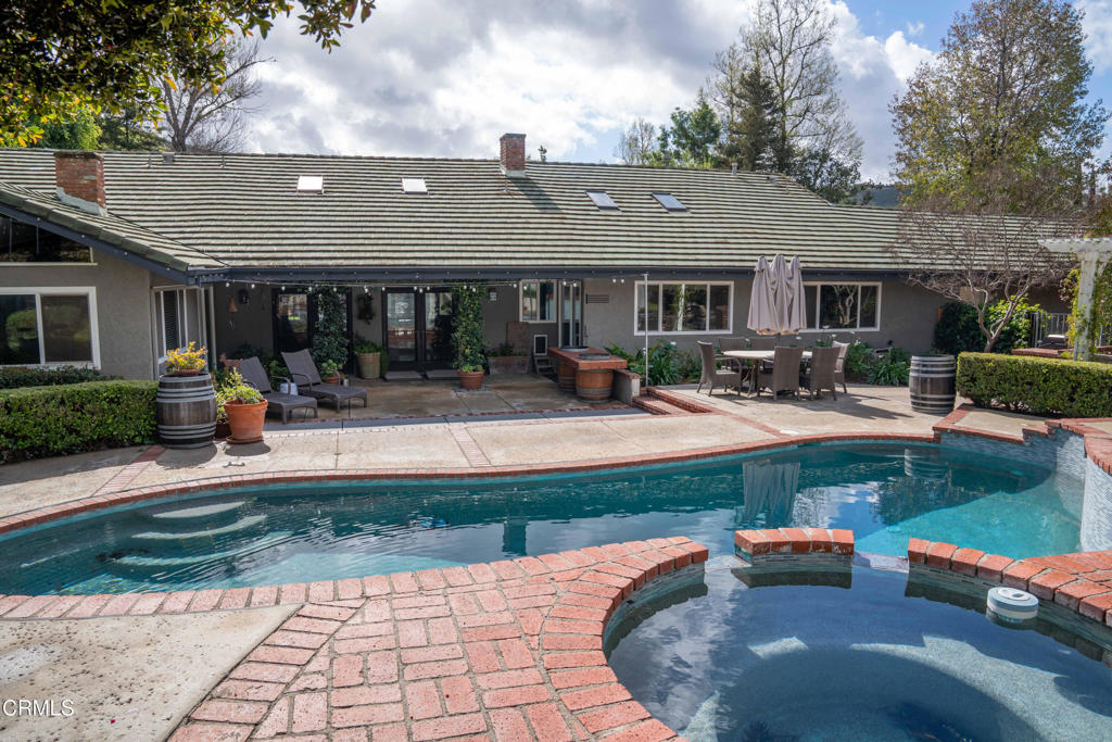 Camarillo, California, 93012, United States, 4 Bedrooms Bedrooms, ,3 BathroomsBathrooms,Residential,Active,2030955