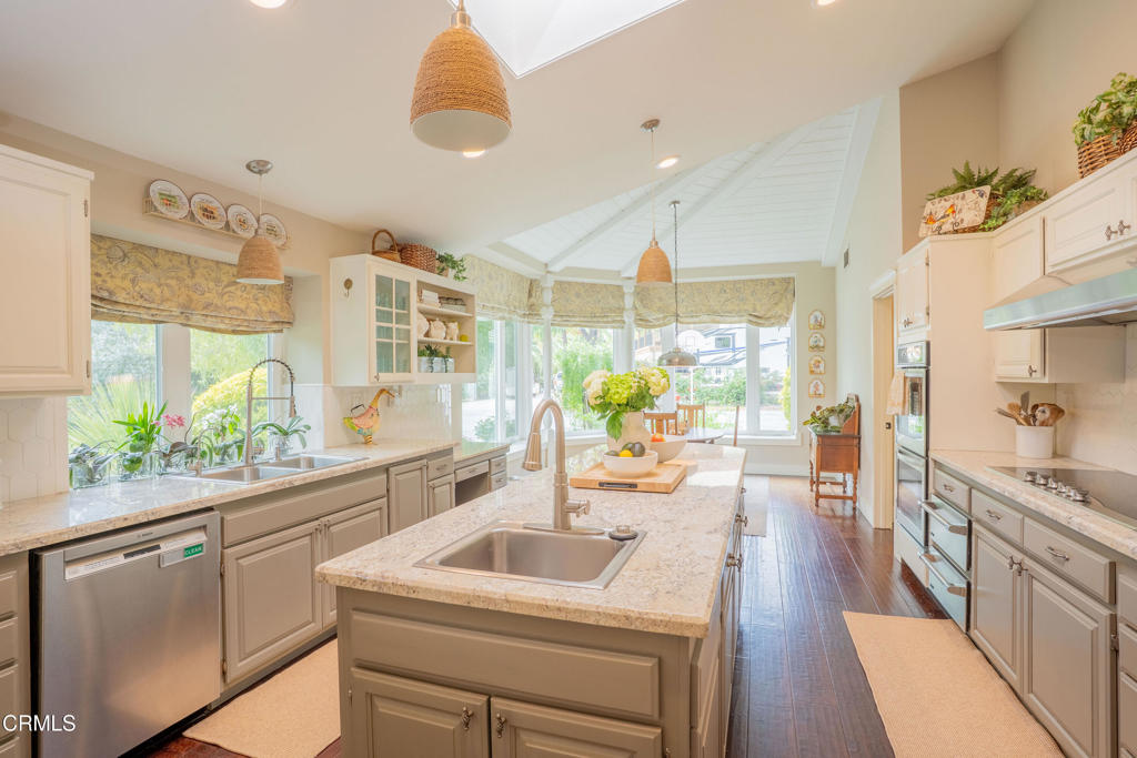Camarillo, California, 93012, United States, 4 Bedrooms Bedrooms, ,3 BathroomsBathrooms,Residential,Active,2030955