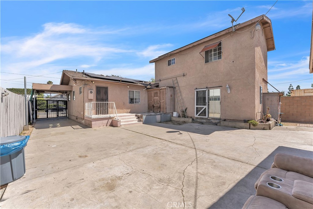 1208 E 3rd