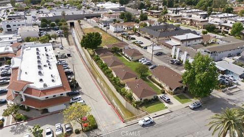 Photo of 121 N Pennsylvania Avenue, Glendora, CA 91741 (MLS # AR26079602)