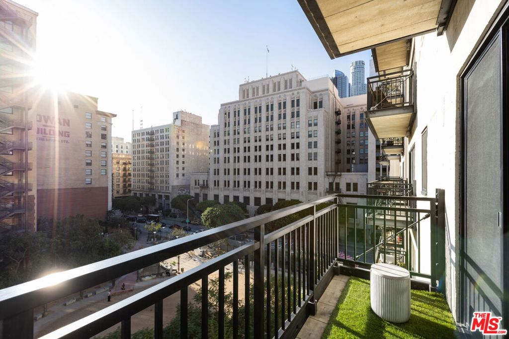 416 S Spring Street 609