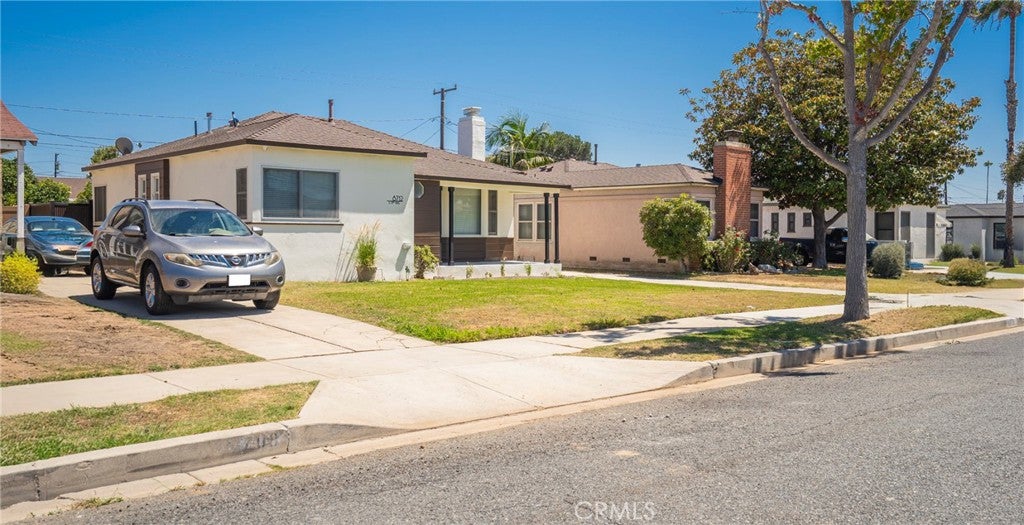 8712 S 11th Ave AVE, Inglewood CA 90305